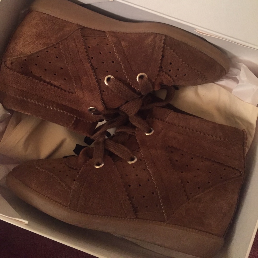 Isabel amaranth Bobby Wedge Sneaker